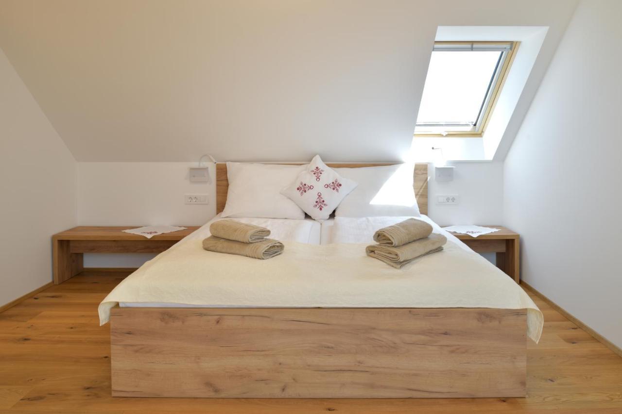 Farm Stay Jarc Vineyard Svecina Eksteriør billede