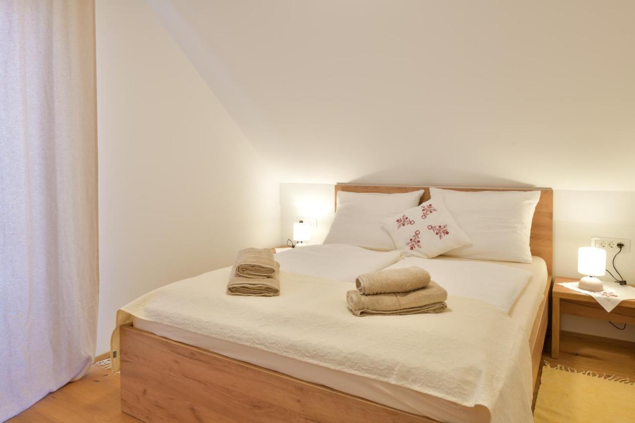 Farm Stay Jarc Vineyard Svecina Eksteriør billede
