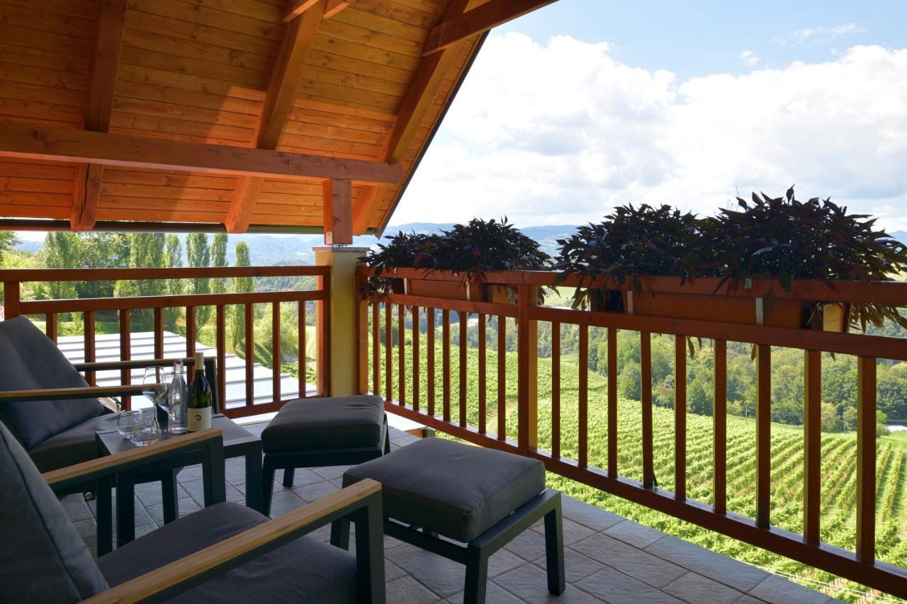 Farm Stay Jarc Vineyard Svecina Eksteriør billede